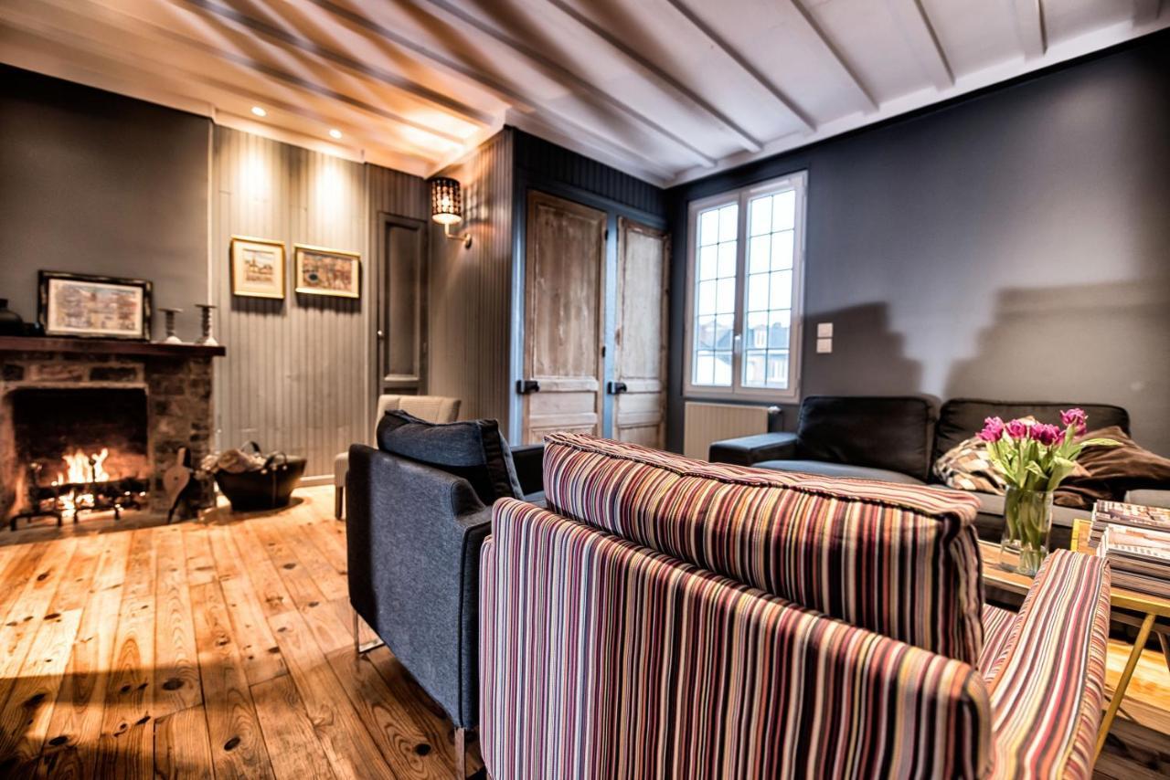 The Grey House Villa องเฟลอร์ ภายนอก รูปภาพ