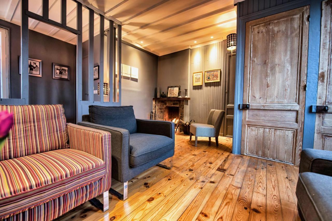 The Grey House Villa องเฟลอร์ ภายนอก รูปภาพ